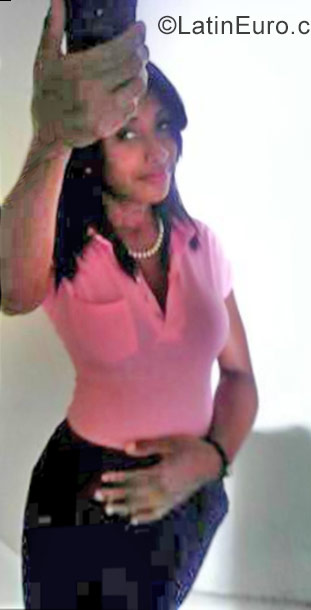 Date this funny Dominican Republic girl Eva from Santo Domingo DO30283