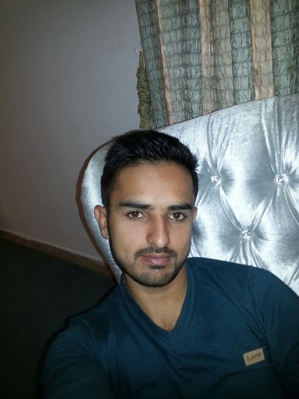 Date this hot Pakistan man Sanaullah from Islamabad PK130