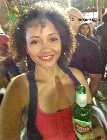 Date this hot Brazil girl Vanessa from Rio de Janeiro BR10274