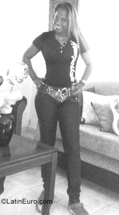 Date this attractive Dominican Republic girl Ginger from Santo Domingo DO30316