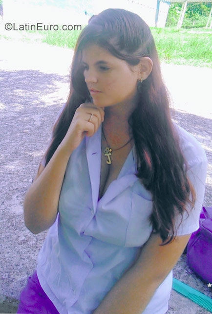 Date this lovely Cuba girl Baby from La Habana CU112