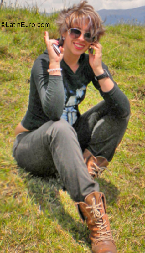 Date this passionate Colombia girl Laura from Bogota CO22398