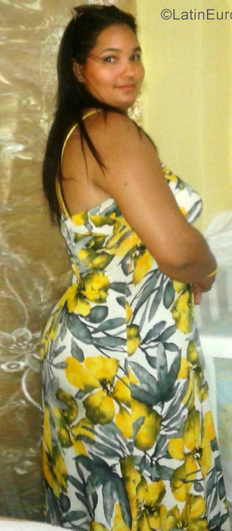 Date this sensual Cuba girl Tereza from Guantánamo CU116