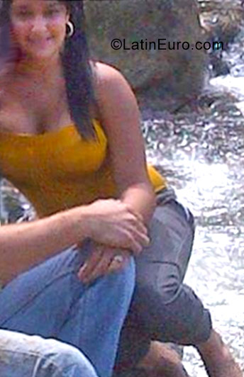 Date this georgeous Venezuela girl Juse from Maracaibo VE996