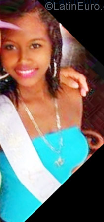 Date this cute Colombia girl Jessica from Cartagena CO22483