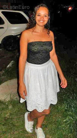 Date this foxy Brazil girl Hozania from Rio De Janeiro BR10314