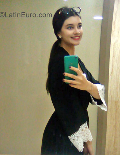 Date this georgeous Morocco girl Fatima from Agadir MA29