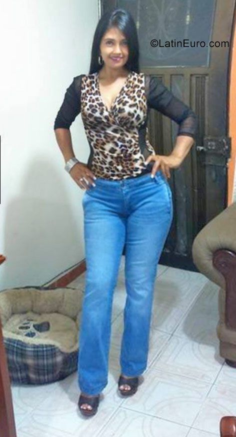 Date this sultry Colombia girl Adriana from Popayan CO22522