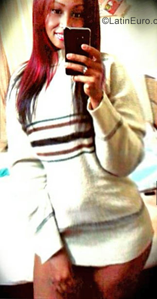 Date this exotic Colombia girl Carolina from Cali CO22527