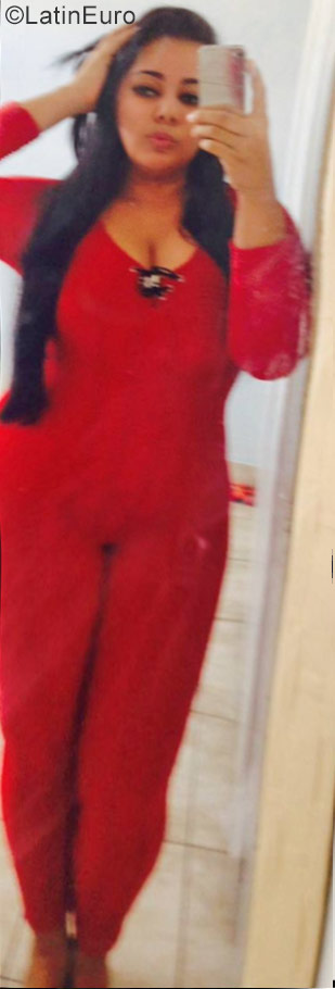 Date this beautiful Brazil girl Gabriela from Recife BR10321