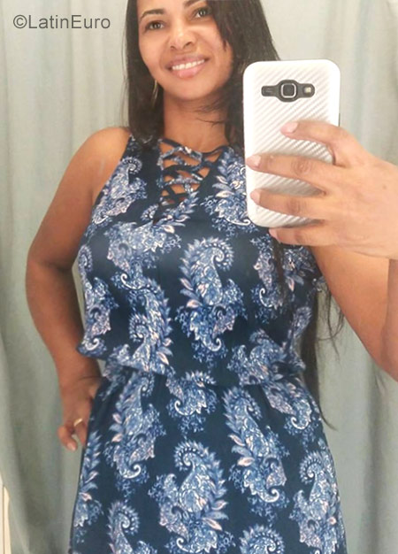 Date this funny Brazil girl Cassia from Vitoria BR10329