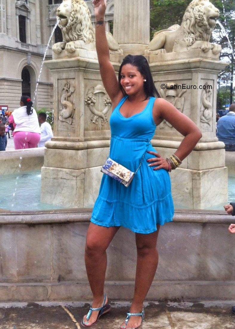 Date this georgeous Cuba girl Doris from Havana CU147