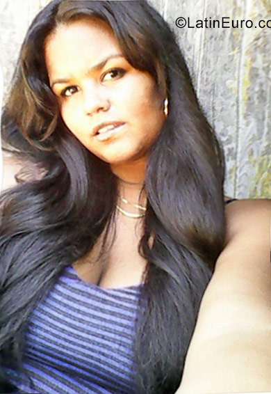 Date this exotic Cuba girl Yami from Santiago de cuba CU149