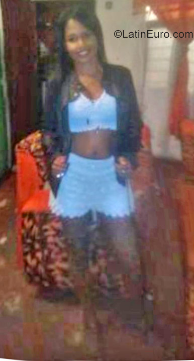 Date this athletic Colombia girl Ana from Cali CO22748