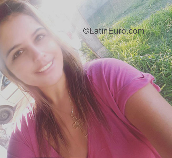 Date this happy Brazil girl Cristine from Rio de Janeiro BR10357