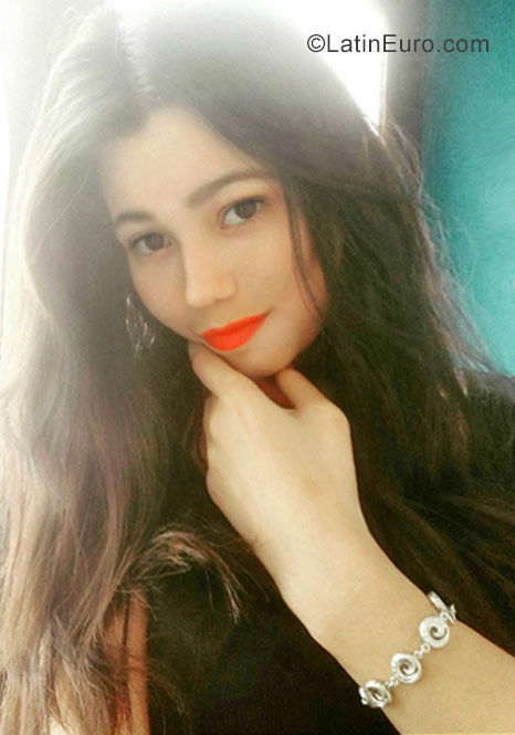 Date this exotic Venezuela girl Yenifer from San Cristobal VE1111