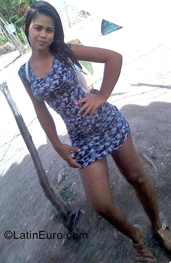 Date this hard body Venezuela girl Frances from Barquisimeto VE1113