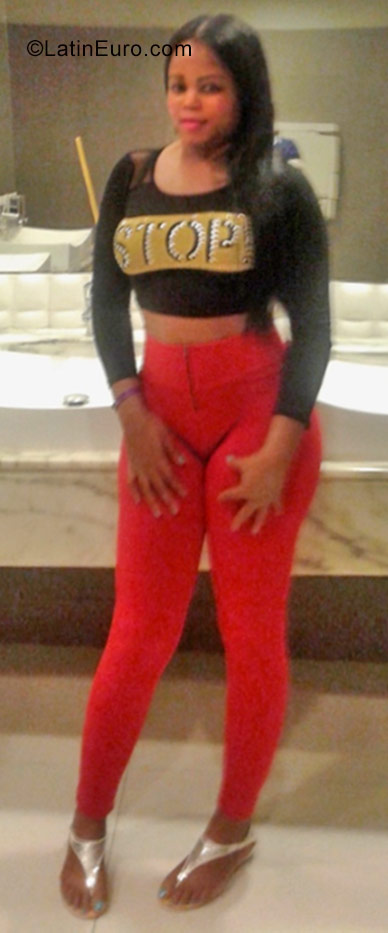 Date this good-looking Dominican Republic girl Helena from Santiago DO30854