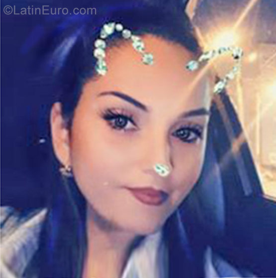 Date this beautiful Colombia girl Caty from Cartagena CO22841