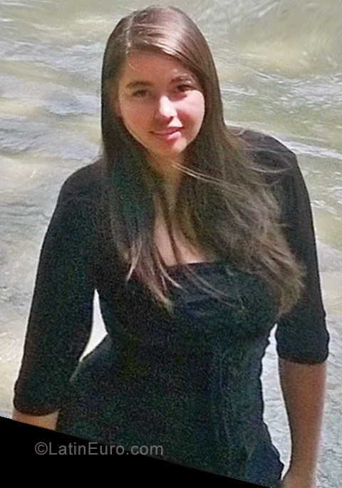 Date this good-looking Colombia girl Alejandra from Medellin CO22871