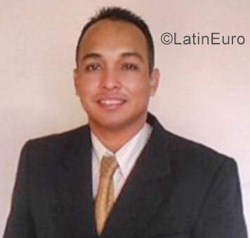 Date this beautiful Venezuela man Obdulio from Puerto ordaz VE1169