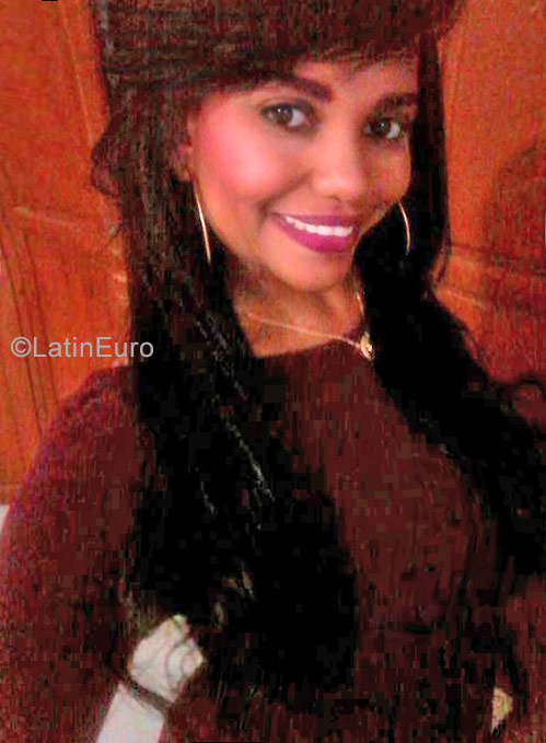 Date this pretty Dominican Republic girl Anyeli from Santiago DO30937