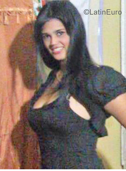 Date this georgeous Venezuela girl Yamilet from Cabimas VE1184