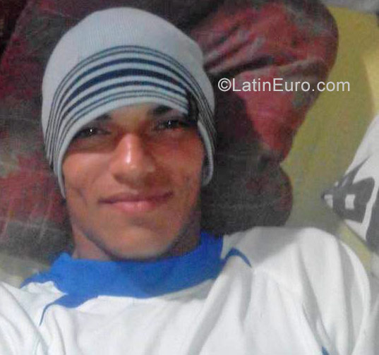 Date this charming Venezuela man Erick from Caracas VE1186