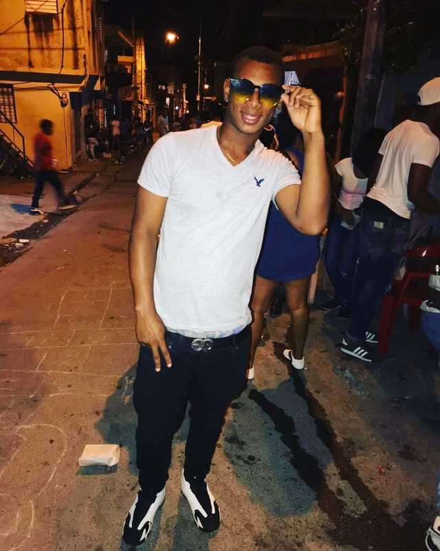 Date this young Dominican Republic man Edward alberto from Santo Domingo DO30951