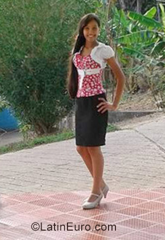 Date this funny Venezuela girl Scarleth from Barquisimeto VE1204