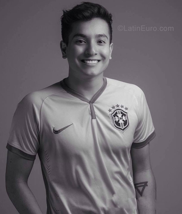 Date this voluptuous Bolivia man Fabio from Cochabamba BO27