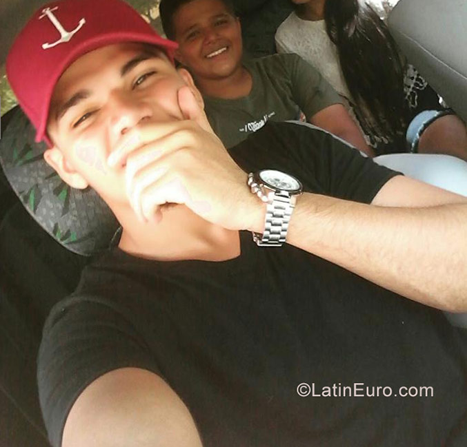 Date this delightful Colombia man Jota from Barranquilla CO22987