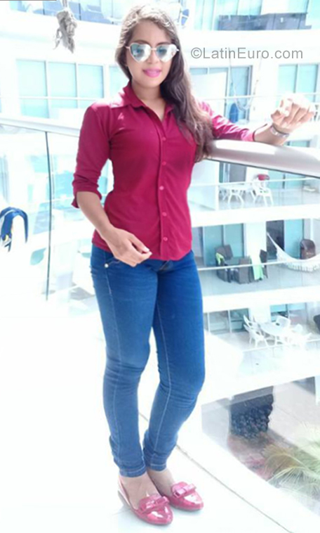 Date this good-looking Colombia girl Niko from Cartagena CO23012