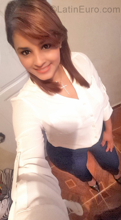 Date this passionate Dominican Republic girl Jenni suarez from Santiago DO31055