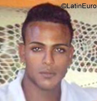 Date this georgeous Cuba man Osvaldo from Havana CU193