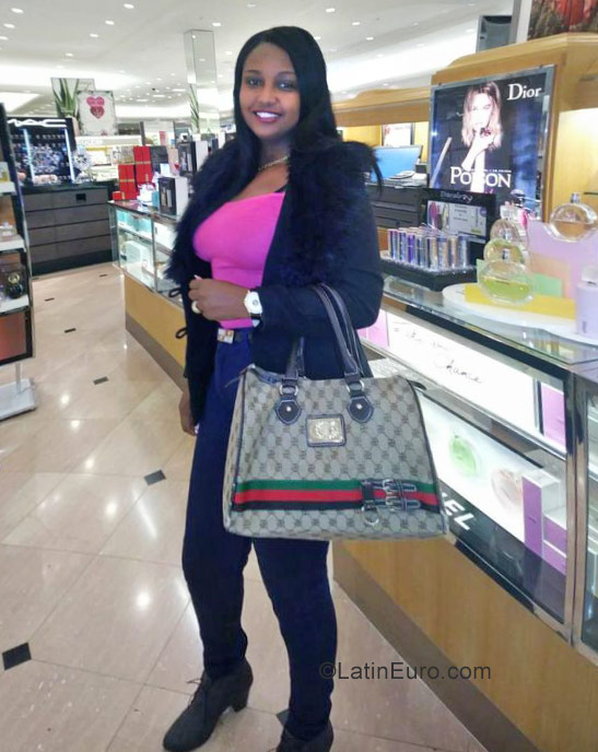 Date this charming Dominican Republic girl Fabele from Santo Domingo DO31063