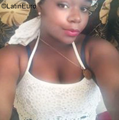 Date this happy Dominican Republic girl Luz from hato mayor del rey DO31069