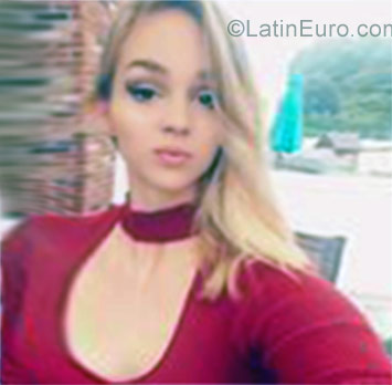 Date this passionate Venezuela girl Yesica from Lagunillas VE1240