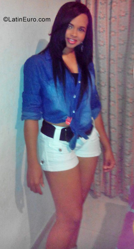 Date this sultry Colombia girl Gabi from  CO23064