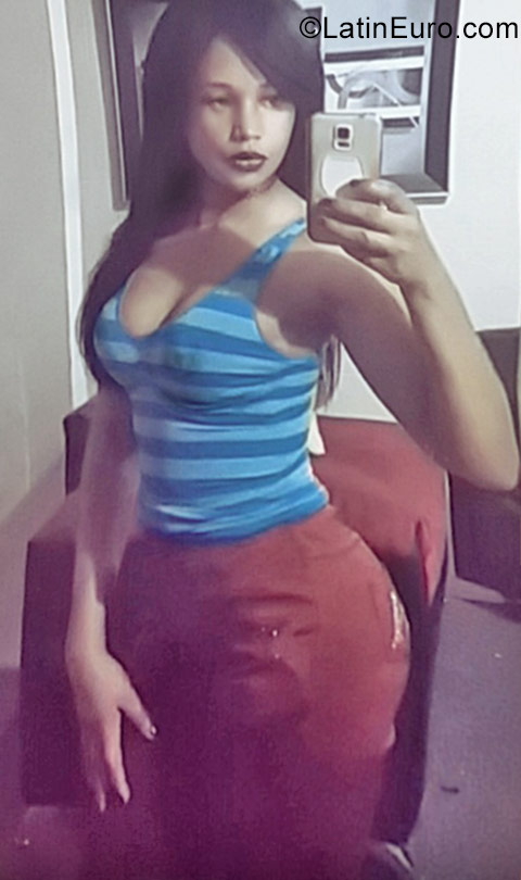 Date this good-looking Dominican Republic girl Jenny from Santos Domingo DO31118