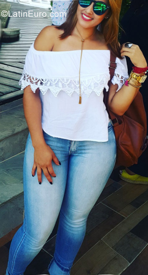 Date this fun Dominican Republic girl Jenni from Santiago DO31213