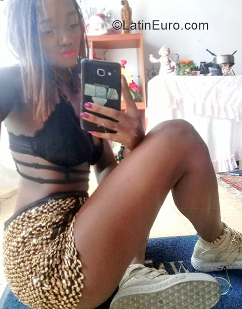 Date this cute Colombia girl Morelia from Tulua CO23143