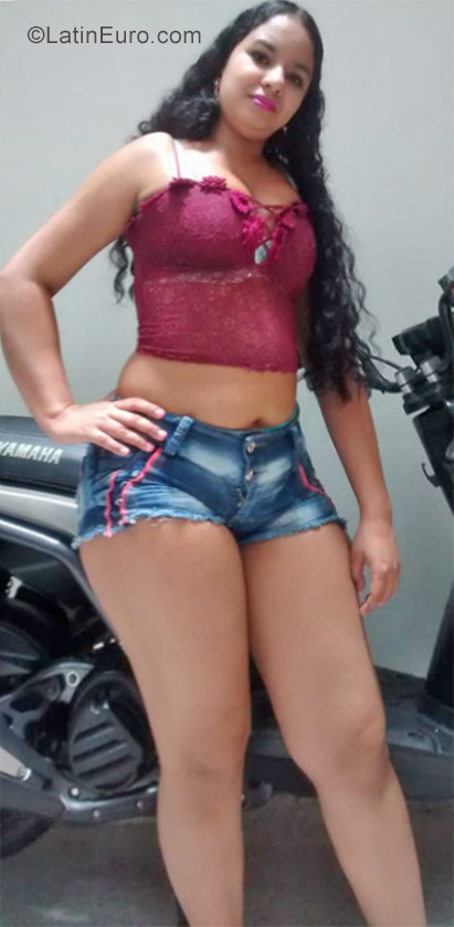 Date this lovely Colombia girl Lorena from Medellin CO23153