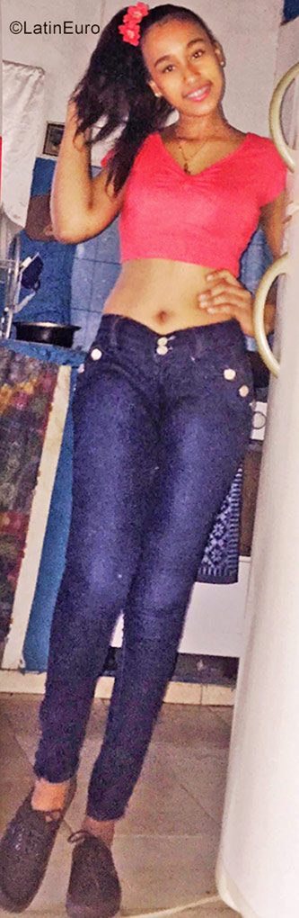 Date this young Dominican Republic girl Yridari from Bonao DO31258