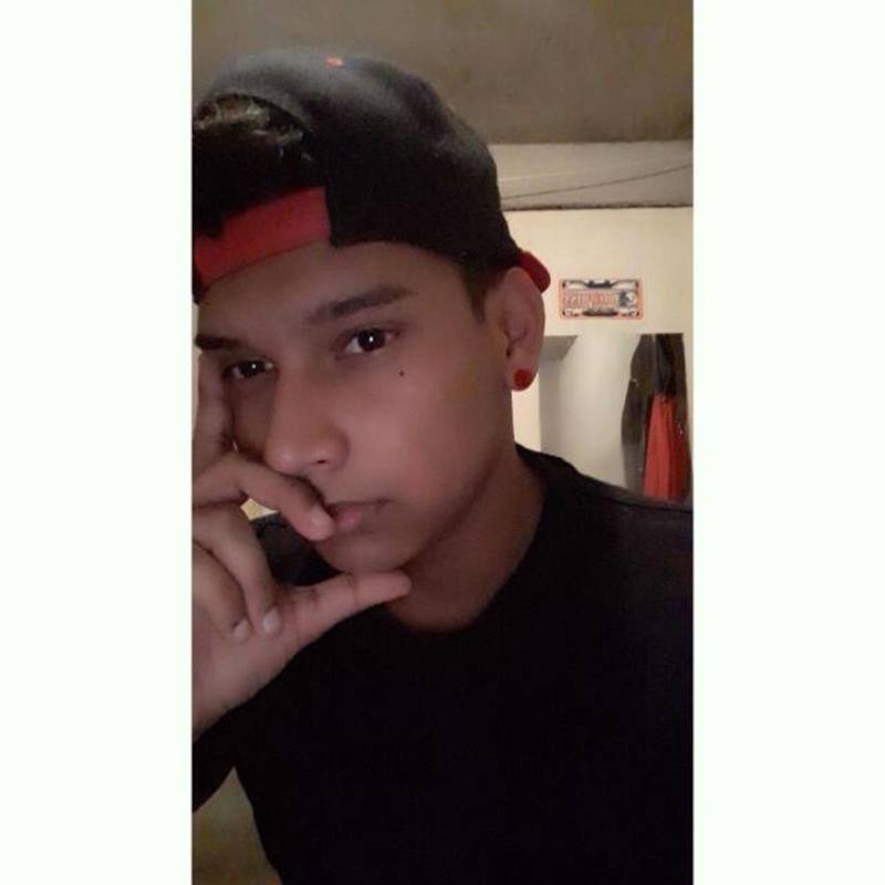 Date this sultry Colombia man Jhoan from Medellin CO23177