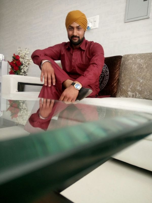 Date this hot Kenya man Jasvir from Nairobi KE59