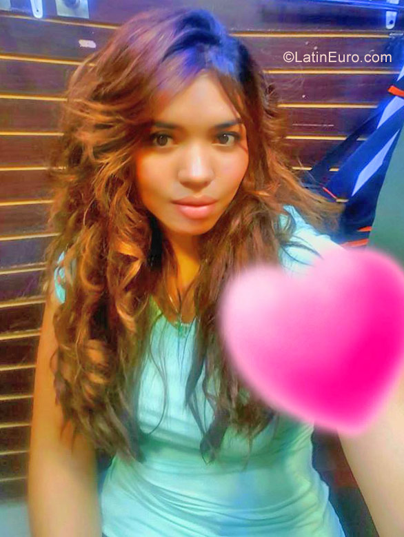 Date this gorgeous Colombia girl Leidy from Medellin CO23281
