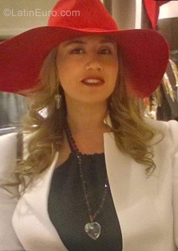 Date this good-looking Colombia girl Ximena from Bogota CO23301