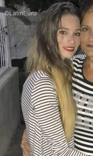 Date this lovely Cuba girl Marcela from Havana CU234