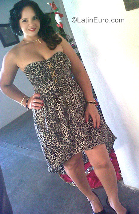 Date this beautiful Venezuela girl Susana from Maraciabo VE1352